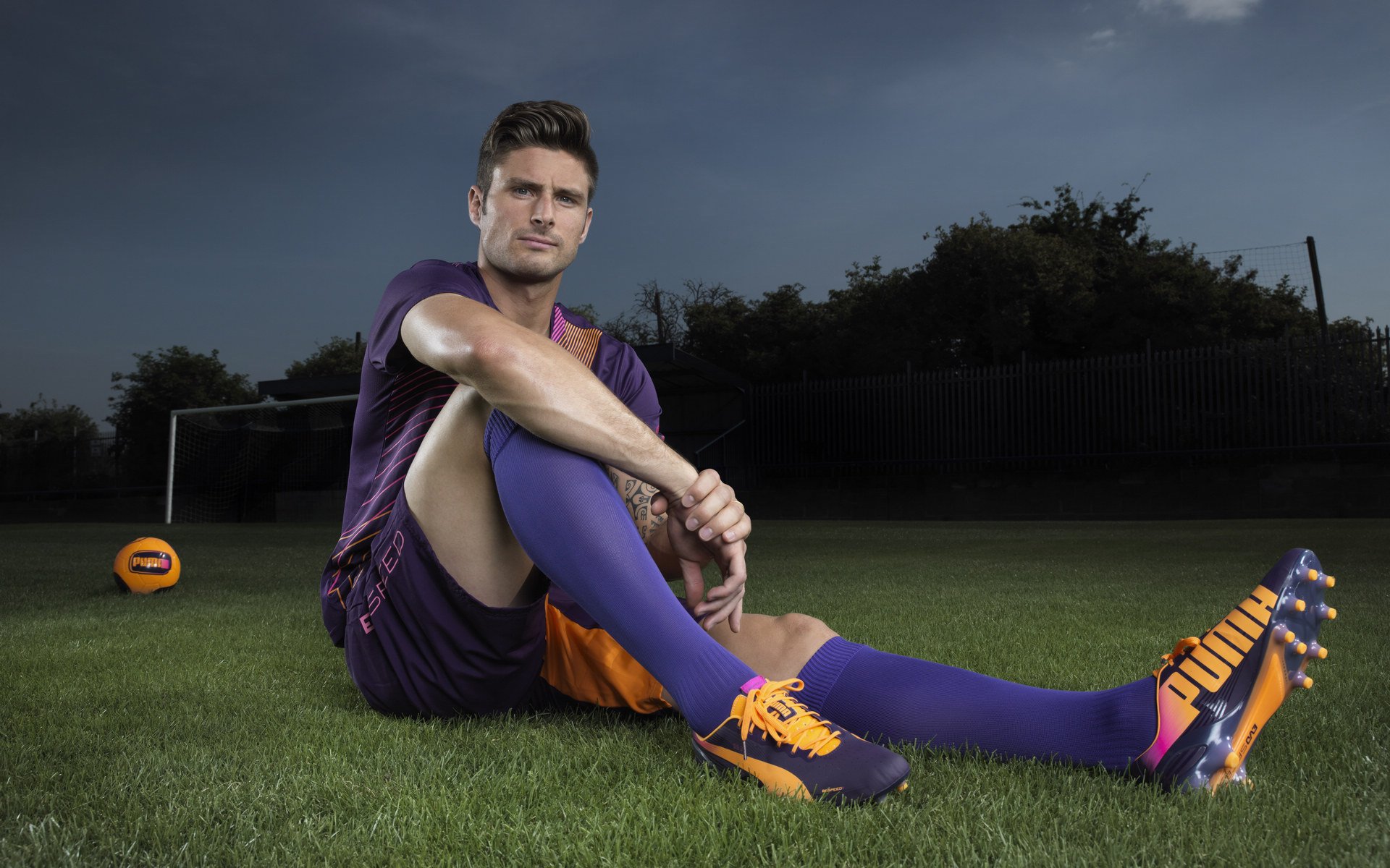 足球场馆智能照明系统实现全覆盖，节能减排显成效，智能化足球场